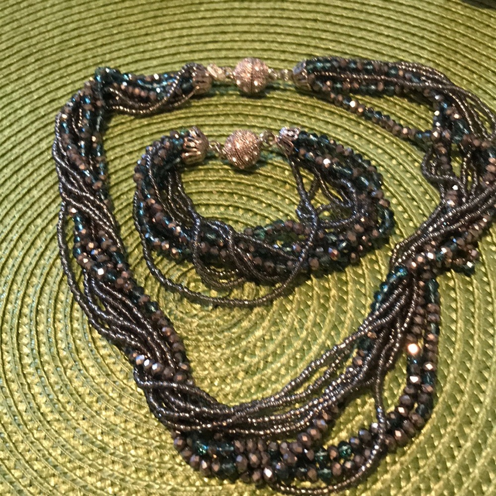 Beautiful crystal beaded magnetic necklace